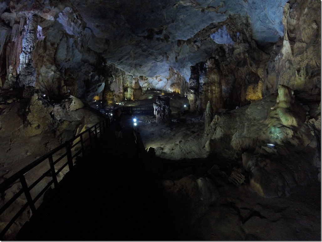 Views of Paradise Cave.