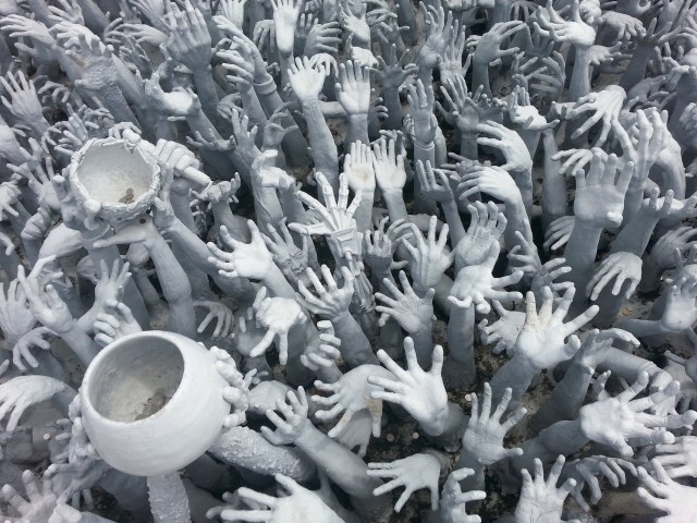 An example of some the weirdness in the White Temple.